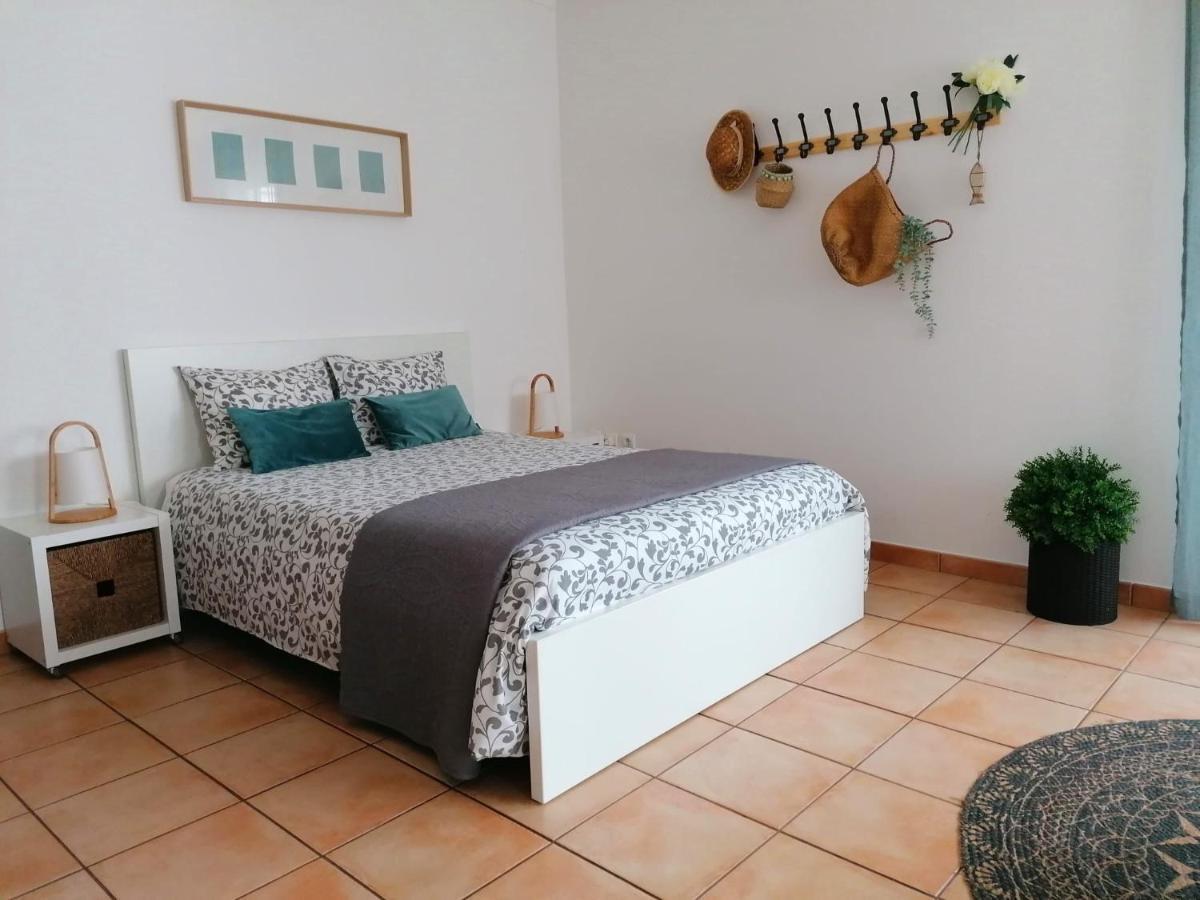 Apartamento Estudio Pinhalmar ヴィラ・ノヴァ・デ・ミルフォンテス エクステリア 写真